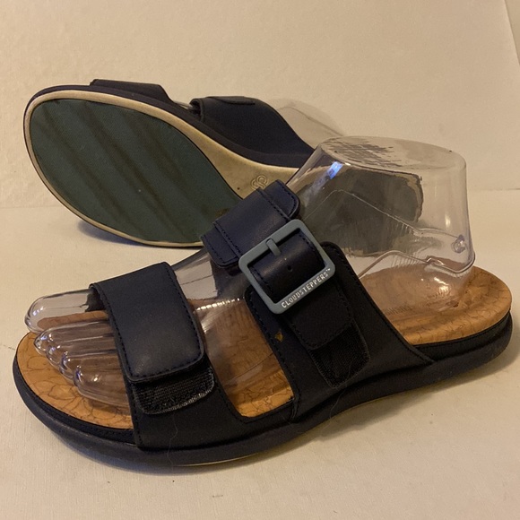 Clark’s Cloudsteppers cushion soft size 7.5. Double Velcro foot straps. - Picture 2 of 8